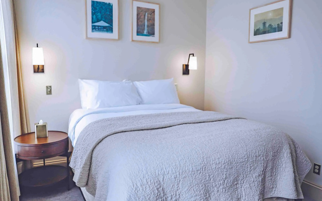 Compact Double room