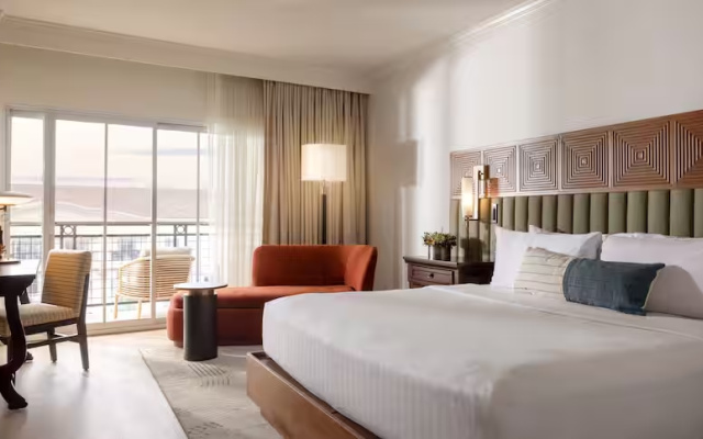 Seven Double Suite with balcony and with city view