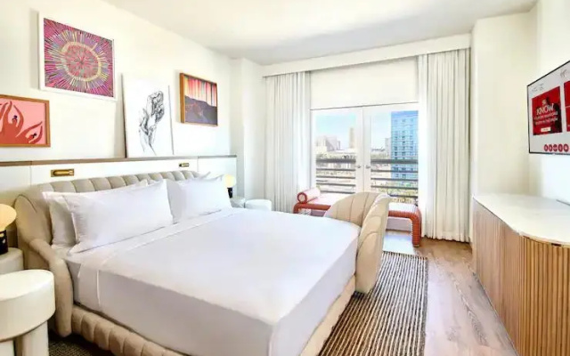 Deluxe Grand Double Canyon Chamber Suite