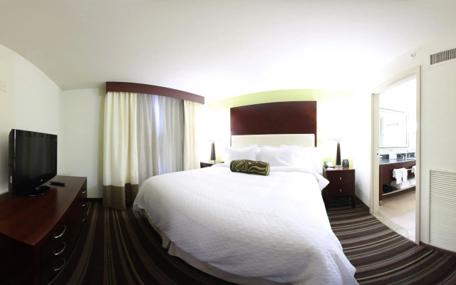2 Bedrooms Hearing accessible Suite