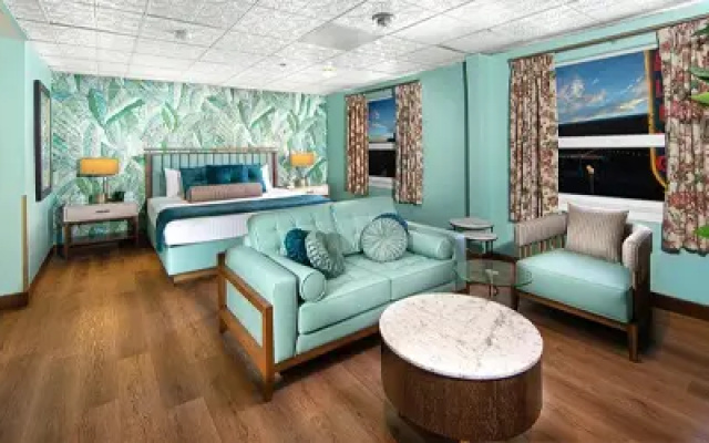 Original 47 Double Suite
