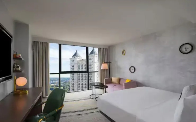 Skyline room