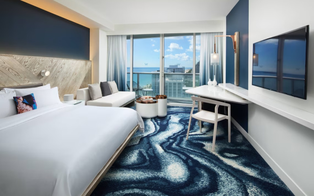Spectacular room with balcony and with ocean view