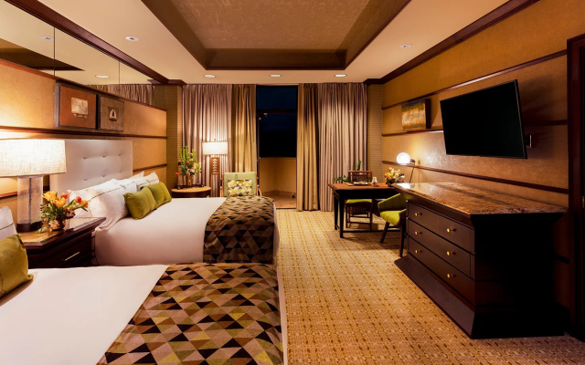 Falling Rock Twin room with balcony