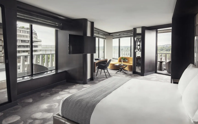 Ambassador Double Suite