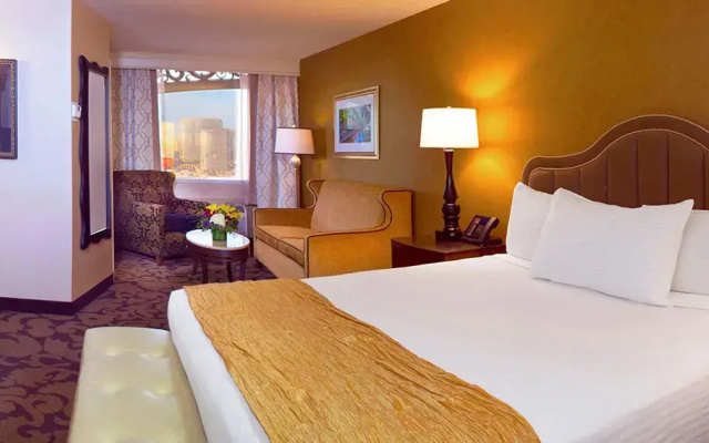 Strip View room