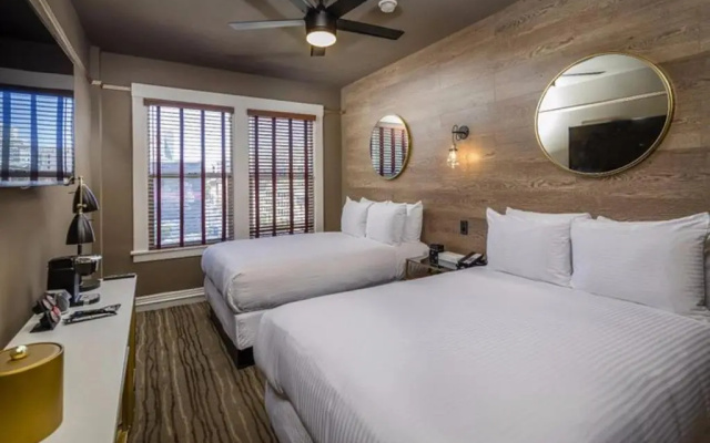 Quadruple room