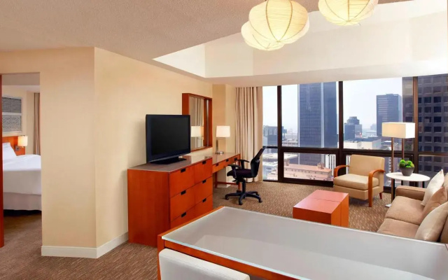 1 Bedroom Redondo Double Suite with city view