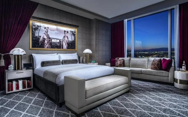 Cinema Double Suite