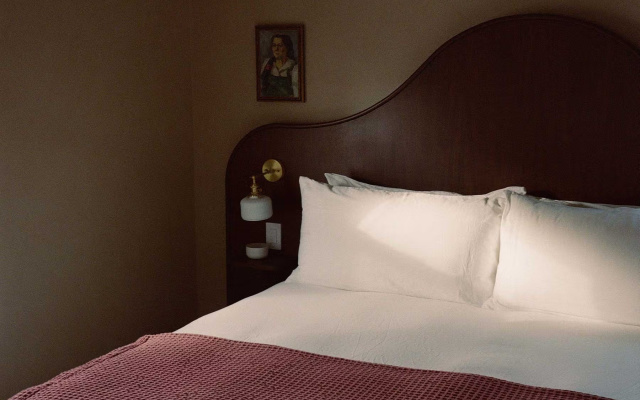 Bathtub Terrace Double Suite