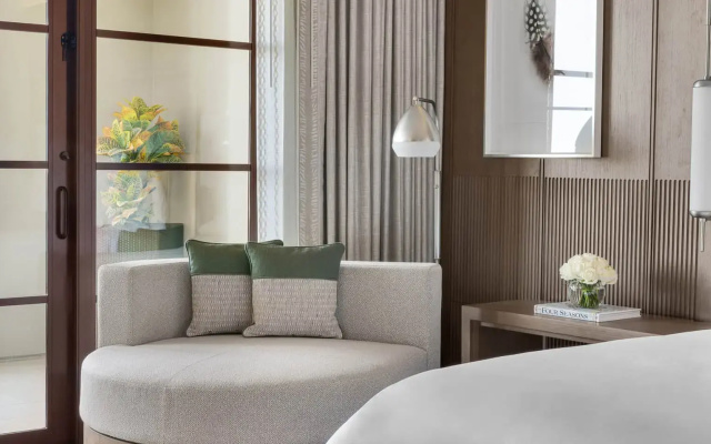 Deluxe Twin Suite with lake view