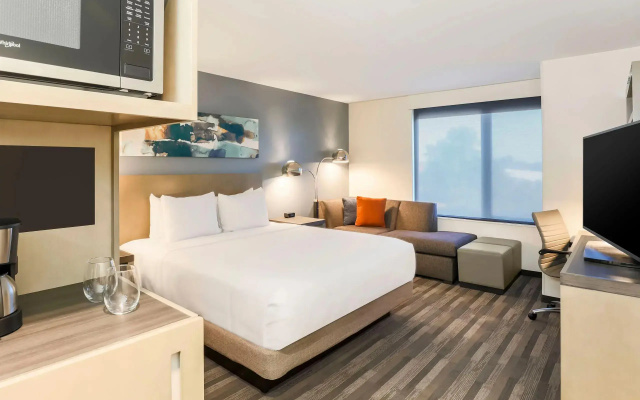Accessible Den Guest Double room