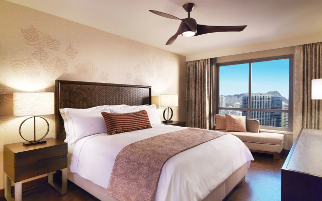 1 Bedroom Suite with mountain view