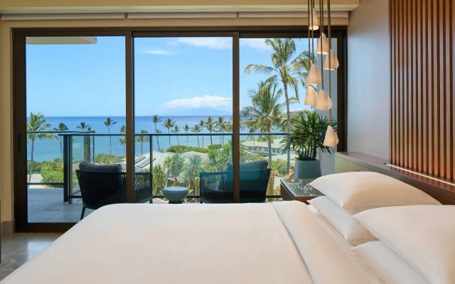 3 Bedrooms Ilikai Villa with ocean view