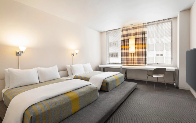 Select Quadruple room