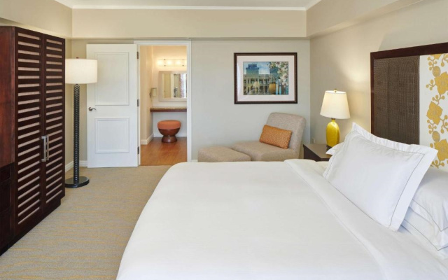 1 Bedroom Hearing Accessible Double Kalia Suite with mountain view