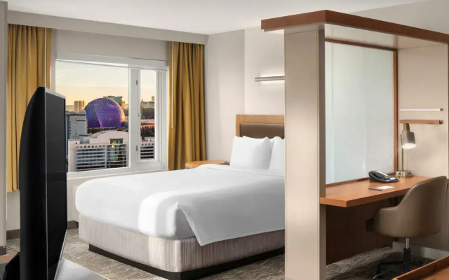 Sphere View Double Suite