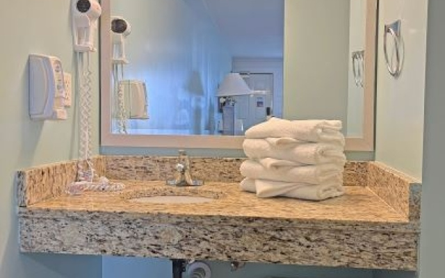 Dunes Deluxe Gulfside room