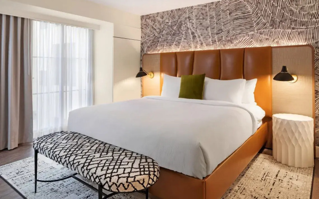 2 Bedrooms Accessible Quadruple Suite