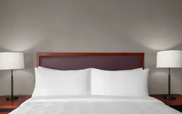 Boardroom Double Suite
