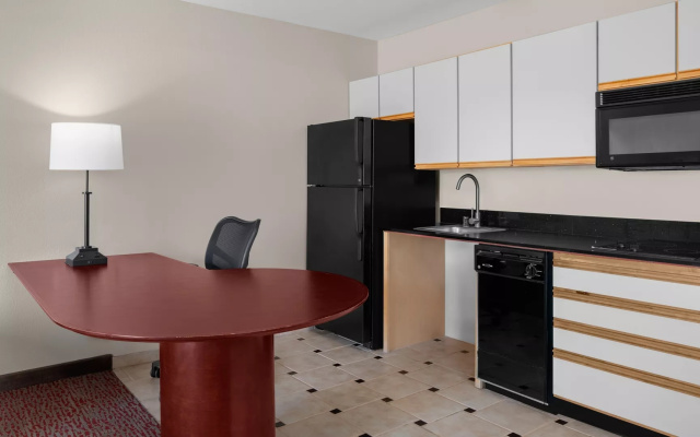 1 Bedroom Accessible Double Suite