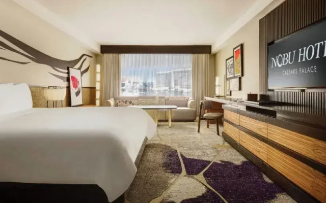 Nobu Double room with partial Strip View