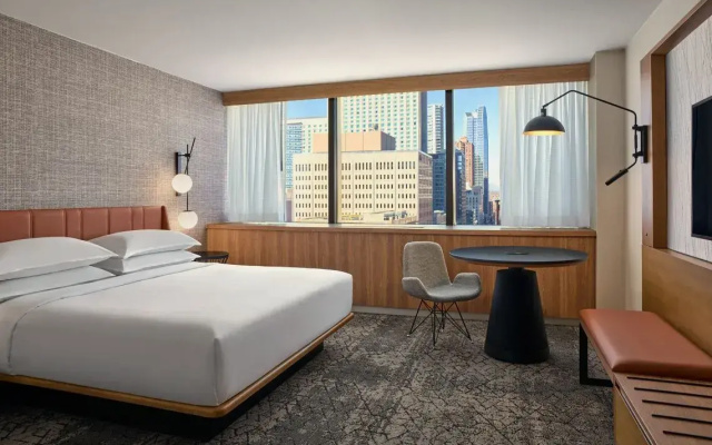Concierge Level Double room with city view