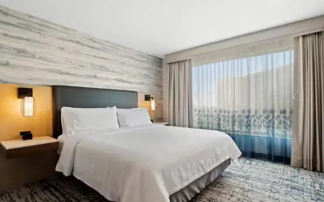1 Bdrm Hearing Accessible Suite