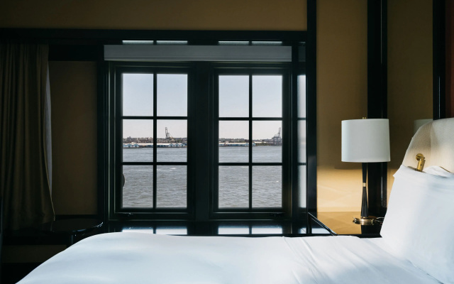 2 Bedrooms Fulton Corner Suite