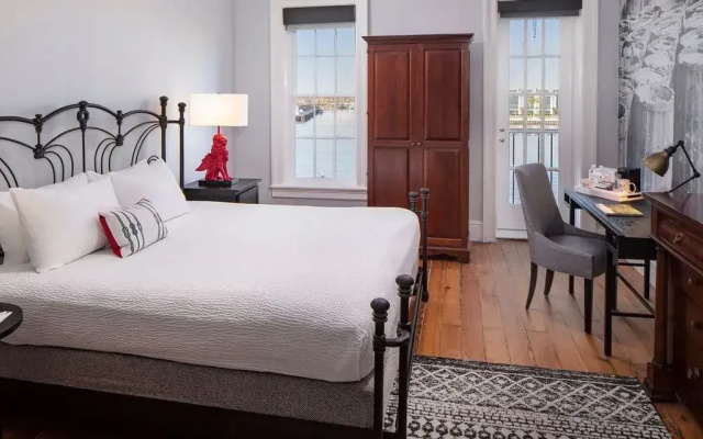 Room with balcony and with river view