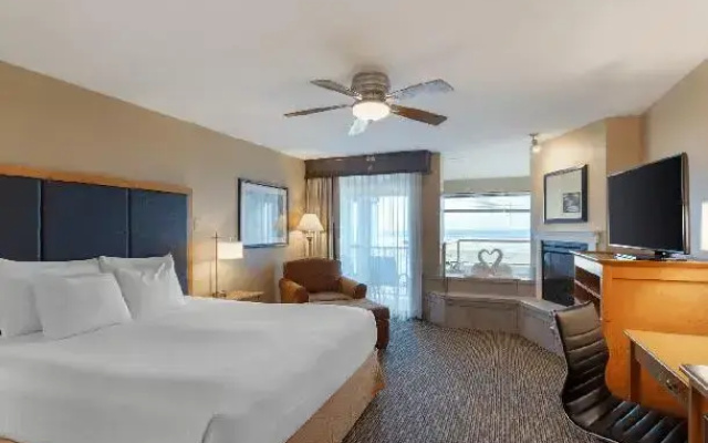 Room with balcony and with ocean view