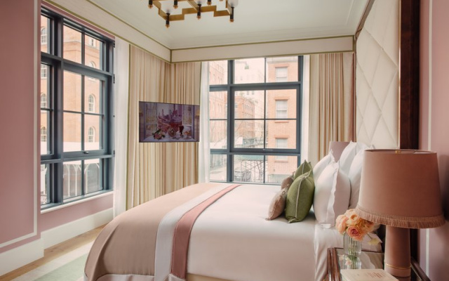 2 Bedrooms Tribeca Corner Suite