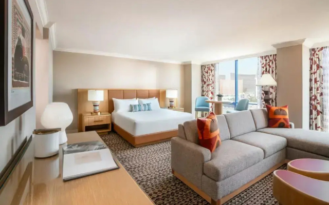 Double Suite with strip view