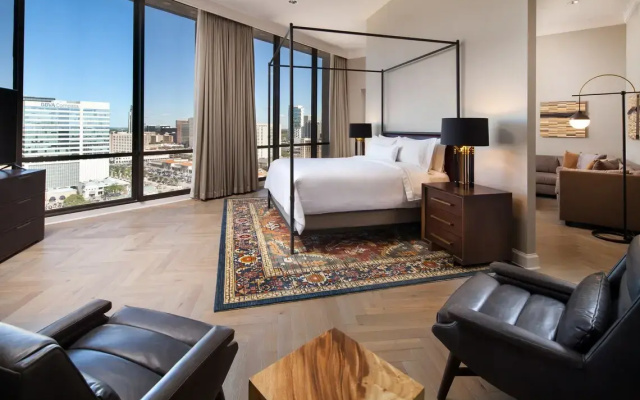 1 Bedroom Texan Penthouse Suite