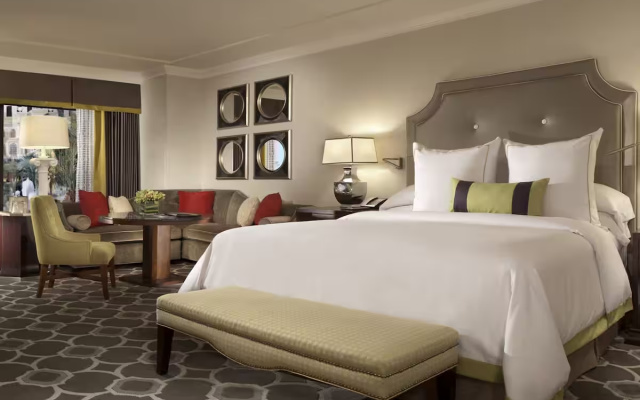 Octavius Premium Double Suite