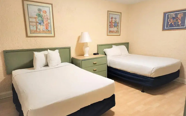 4 Bedrooms Suite oceanfront