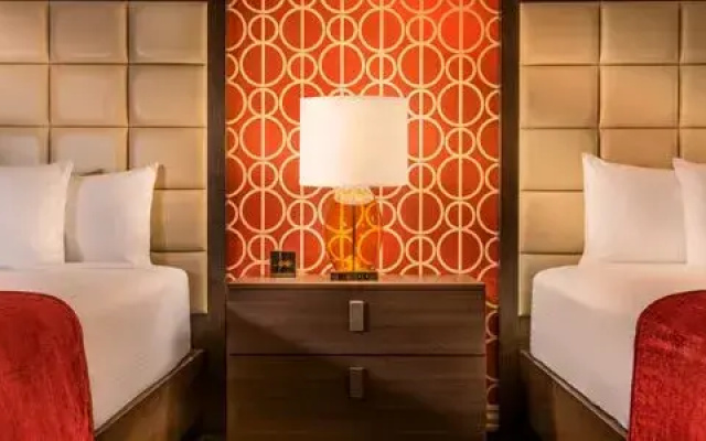 South Strip View Quadruple Resort Studio Suite