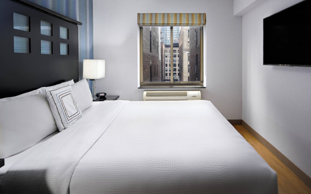1 Bedroom 2 Room Suite