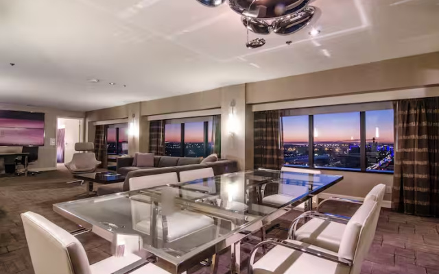 1 Bedroom Presidential Suite