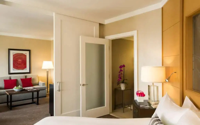 Double Suite Hollywood Hills View