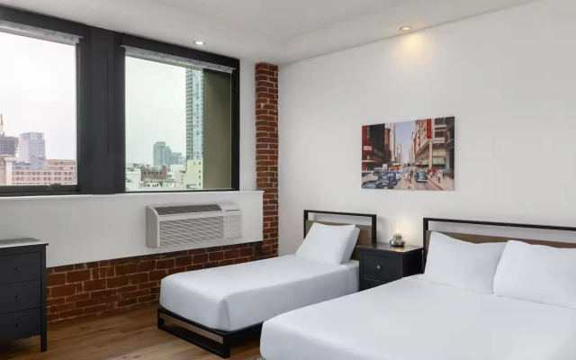 2 Bedrooms Deluxe Quintuple Suite