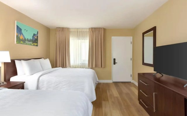 Quadruple room