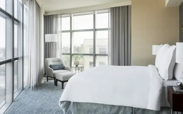 Four Seasons Executive Double Suite