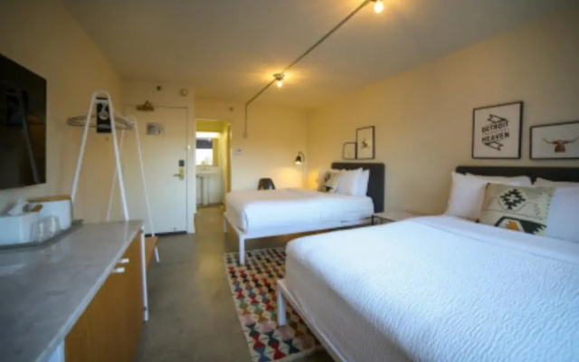 Patio Quadruple room