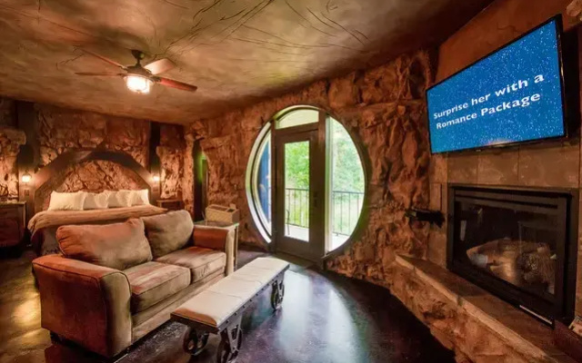 Hobbit Double Cave