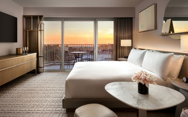 Deluxe Guest room with sunset view