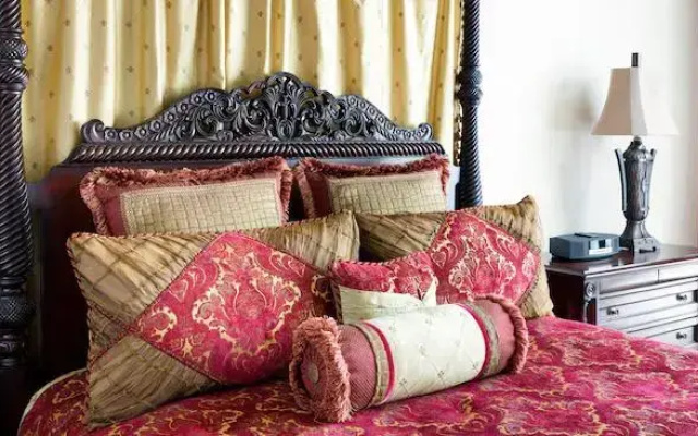 2 Bedrooms Pirate Suite