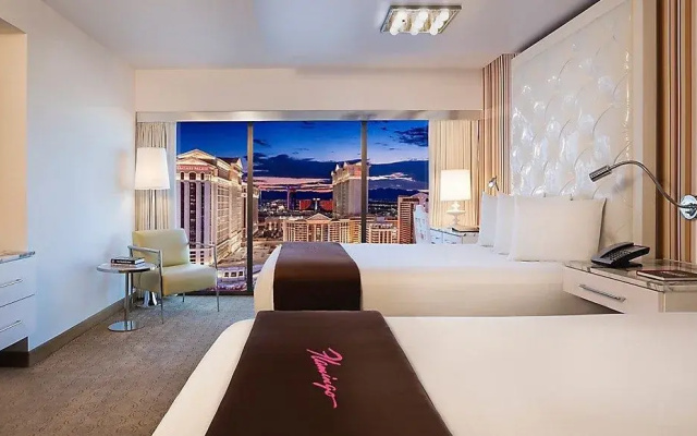 Strip View Twin Go room