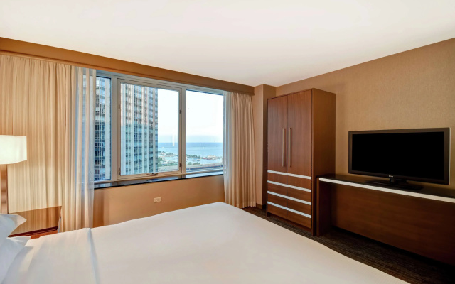 2-room Premium Suite with lake view
