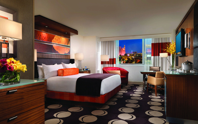 Strip view room
